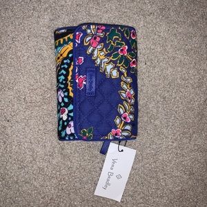 Vera Bradley Iconic RFID Riley Compact Wallet